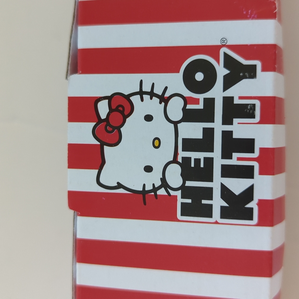 NWT Hello Kitty Shot Glasses - Picture 3 of 4